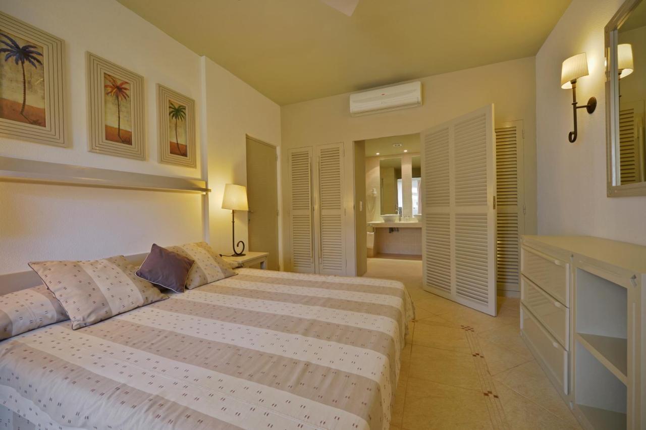 Chambre Double ou Lits Jumeaux - Vue Partielle sur Mer